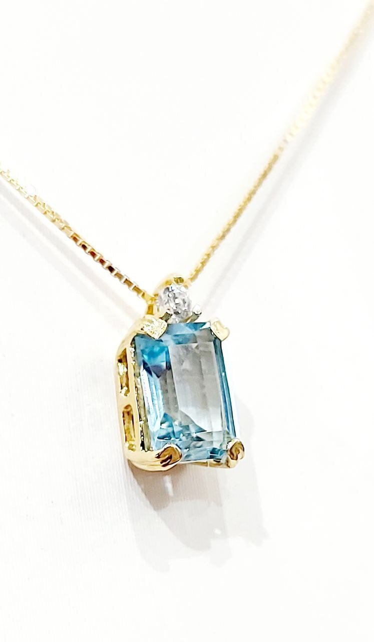 Collana con pendente con Topazio e Diamante Oro Giallo 18kt-750