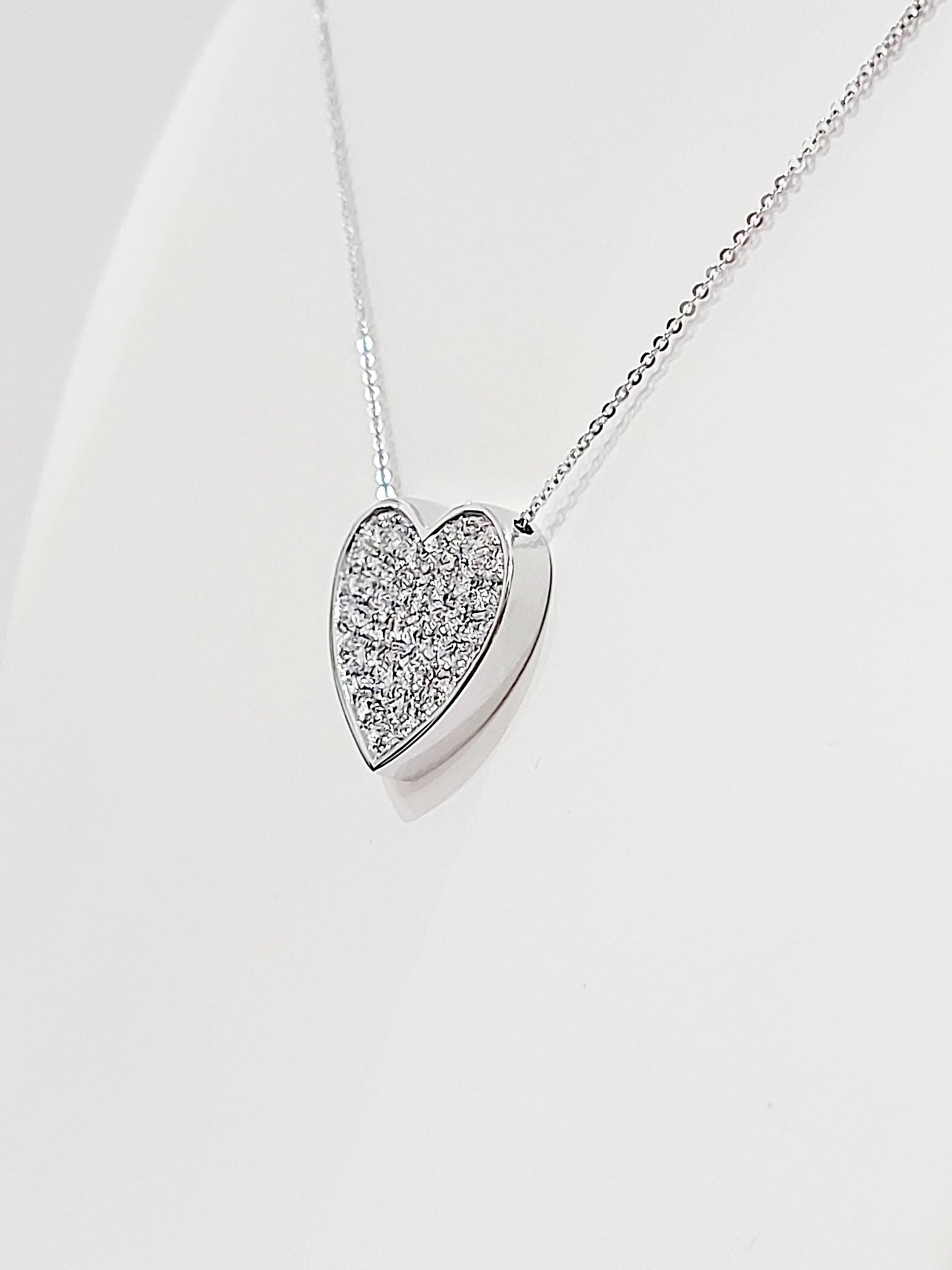Collana e pendente cuore pavè in Oro Bianco con Diamanti 0,82 ct 18 kt (750)