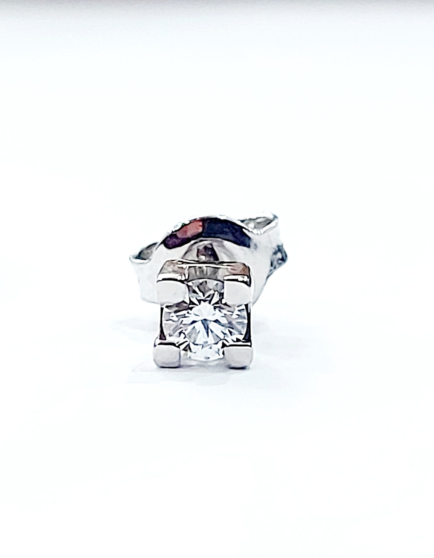 Orecchini punto luce tornito con Diamanti 0,60 ct in Oro Bianco 18 kt (750)