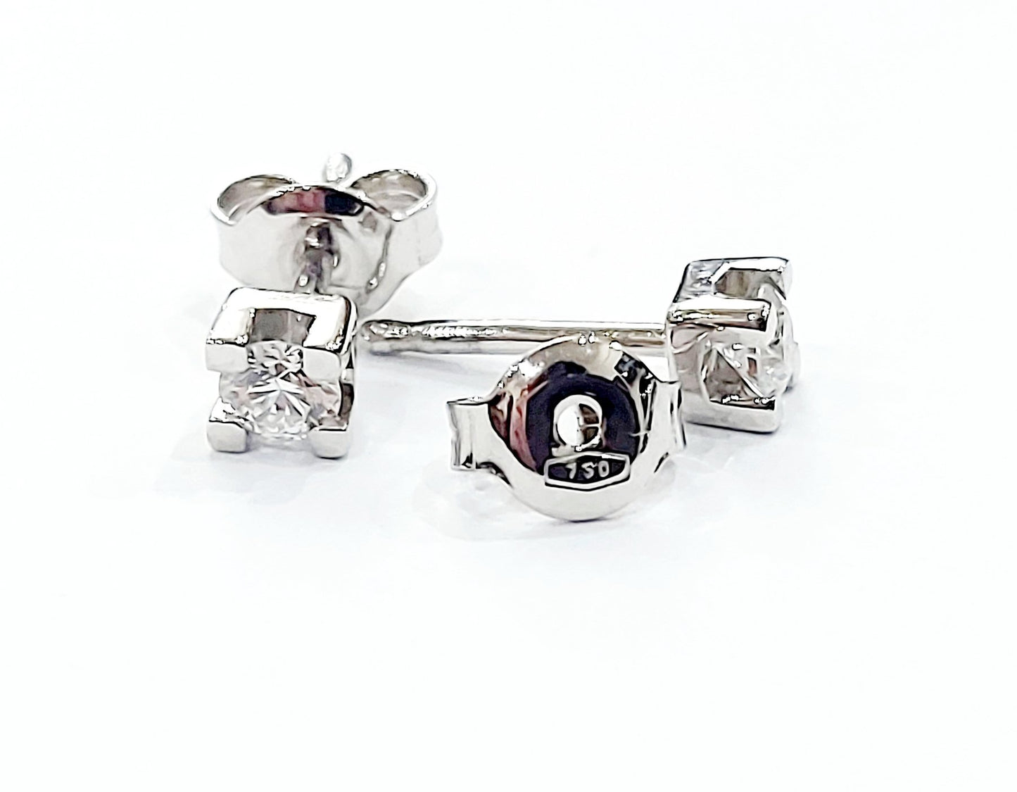 Orecchini punto luce tornito con Diamanti 0,60 ct in Oro Bianco 18 kt (750)