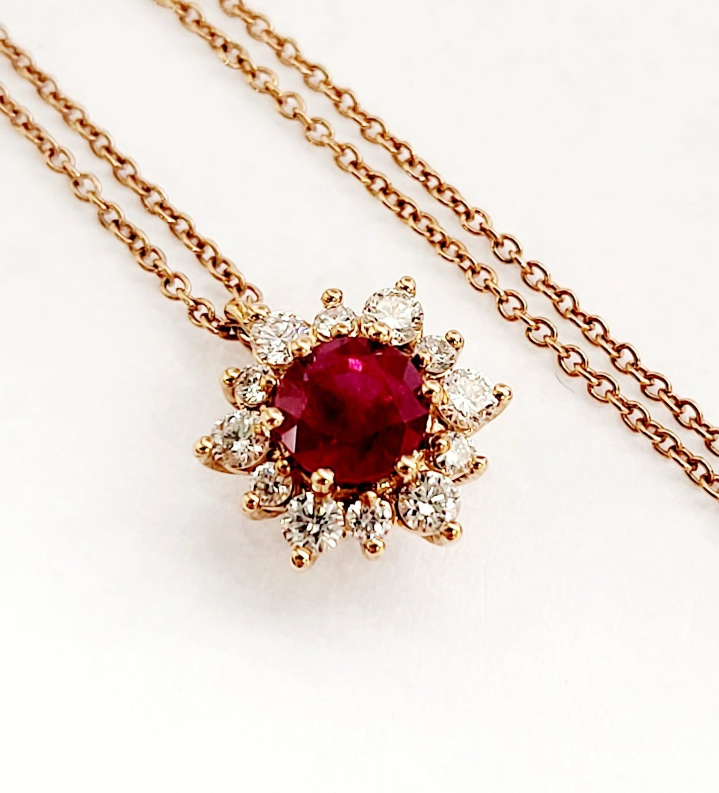 Collana pendente Magic fiore Donna Diamanti 0,48 ct e Rubino 1,00 ct in Oro Rosa 18kt -750
