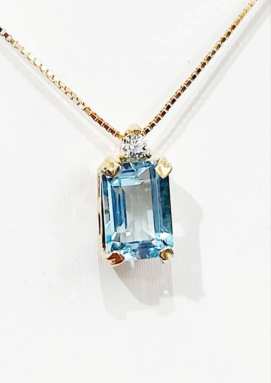 Collana con pendente con Topazio e Diamante Oro Giallo 18kt-750