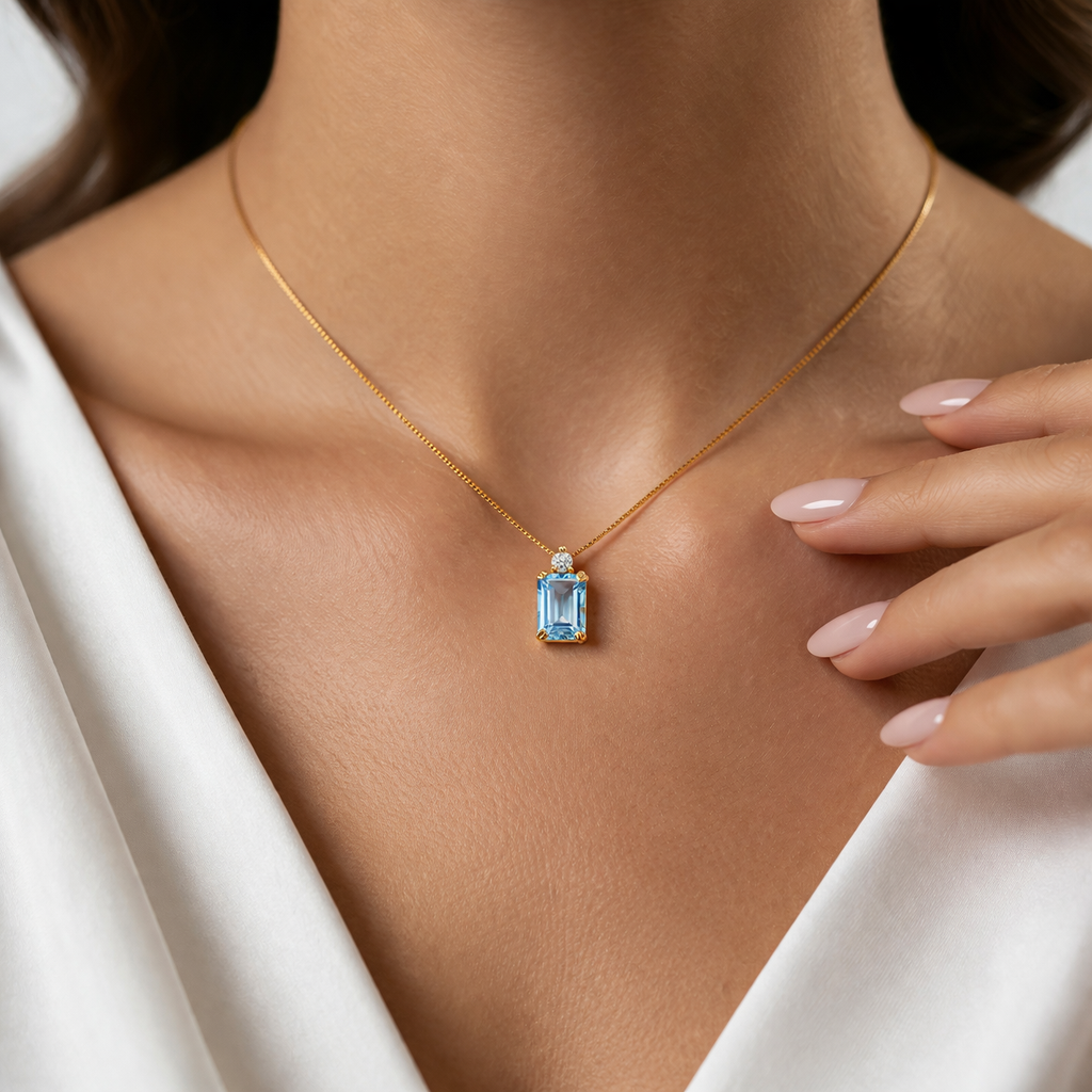 Collana con pendente topazio 1,90 ct e diamante 0,03 ct in oro giallo 18Kt (750)