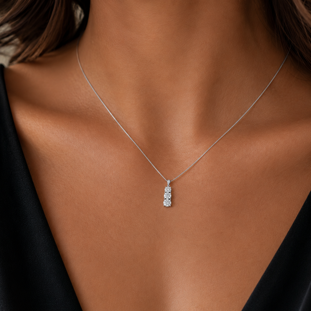 Collana trilogy magic con diamanti ct 0,34 in oro bianco 18 kt (750)
