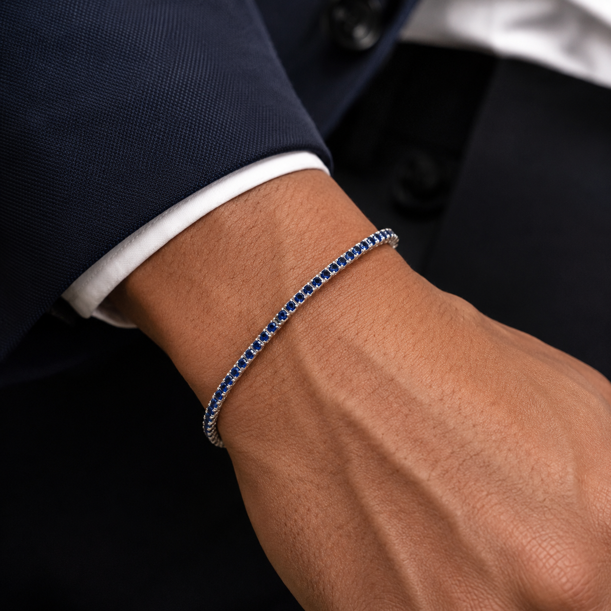 Bracciale tennis con zaffiri blu ct 4.08 - 20 cm - in oro bianco 18kt (750)