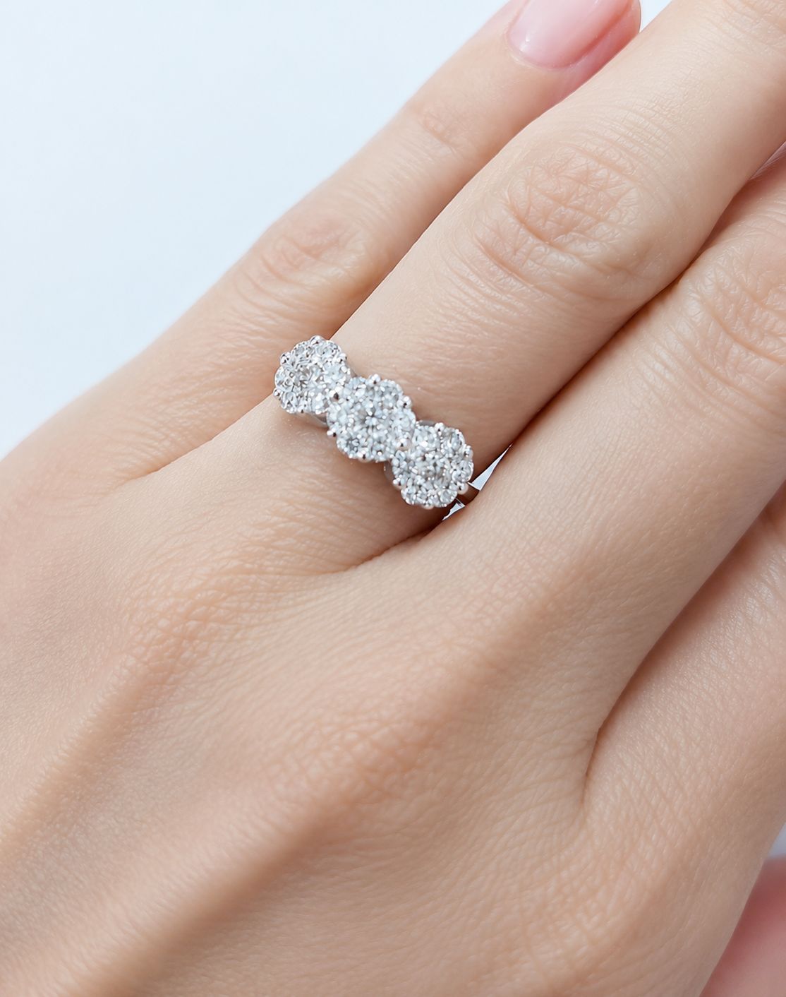 Anello trilogy magic con diamanti ct 0,85 in oro bianco 18kt (750)