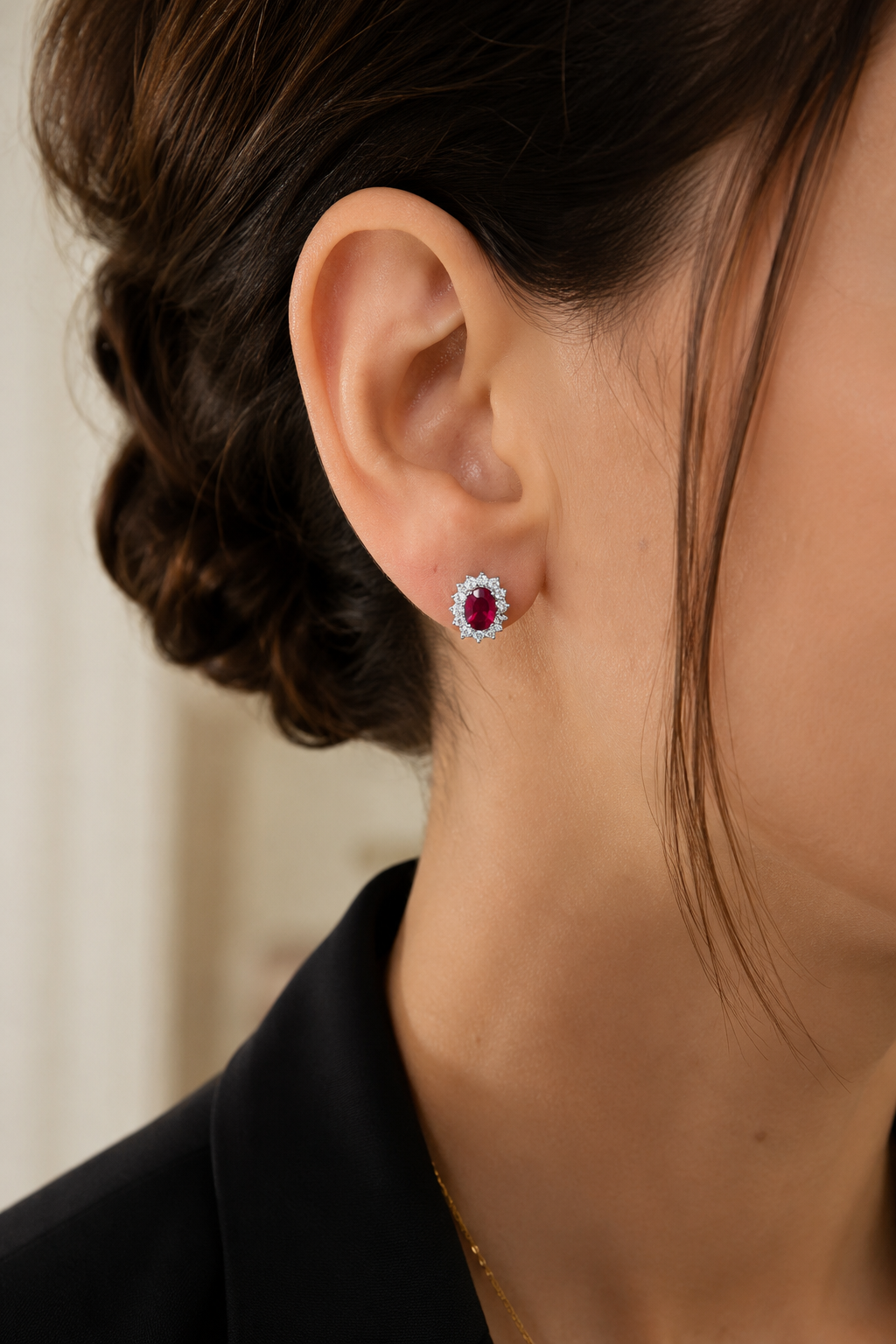 Orecchini con rubini ct 1,23 e diamanti ct 0,28 in oro bianco 18kt (750)
