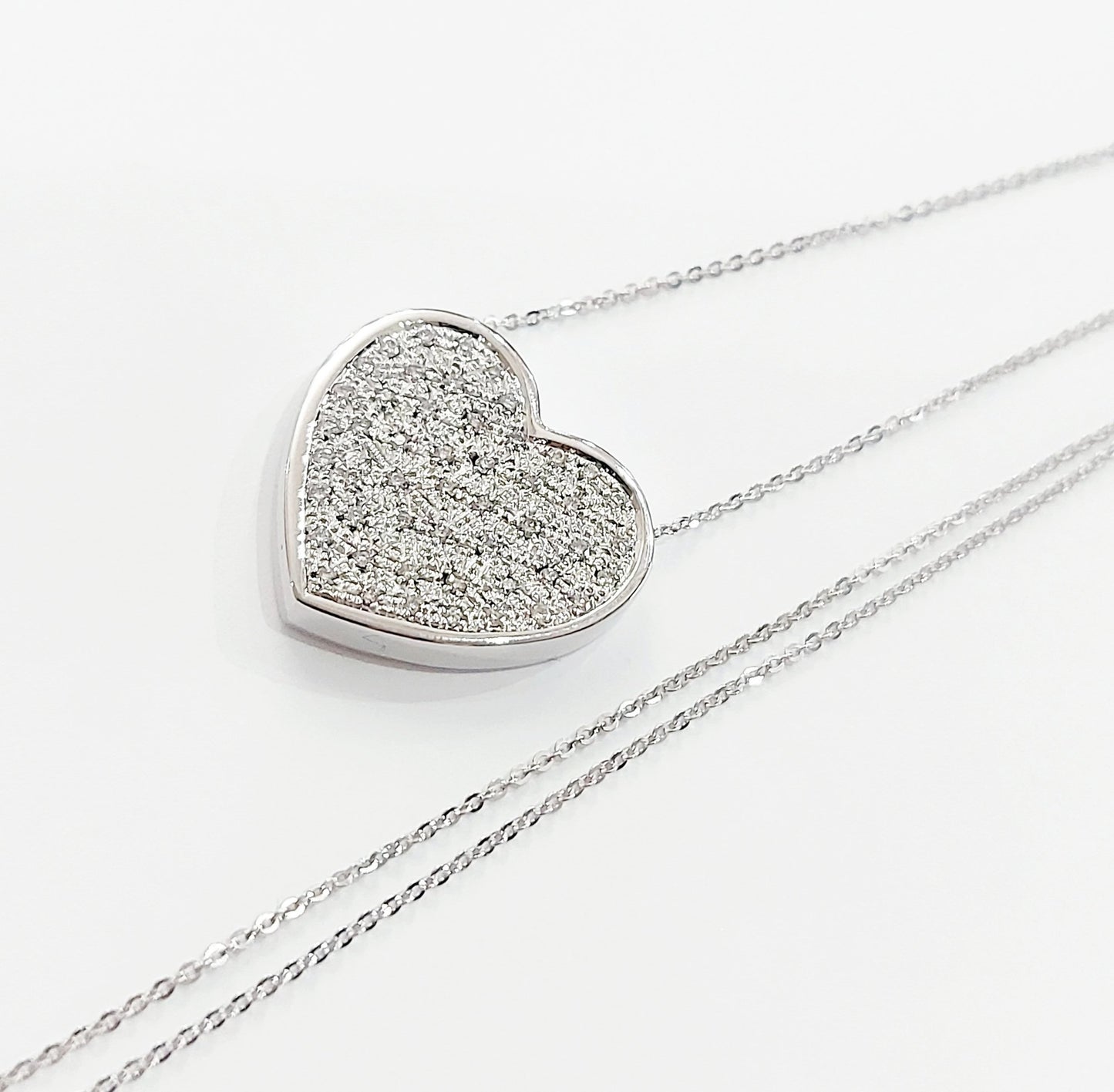 Collana e pendente cuore pavè in Oro Bianco con Diamanti 0,82 ct 18 kt (750)