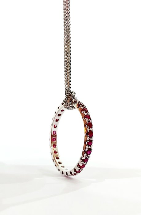 Collana pendente anello veretta eternity Rubini 1,40 ct Oro Bianco 18kt -750