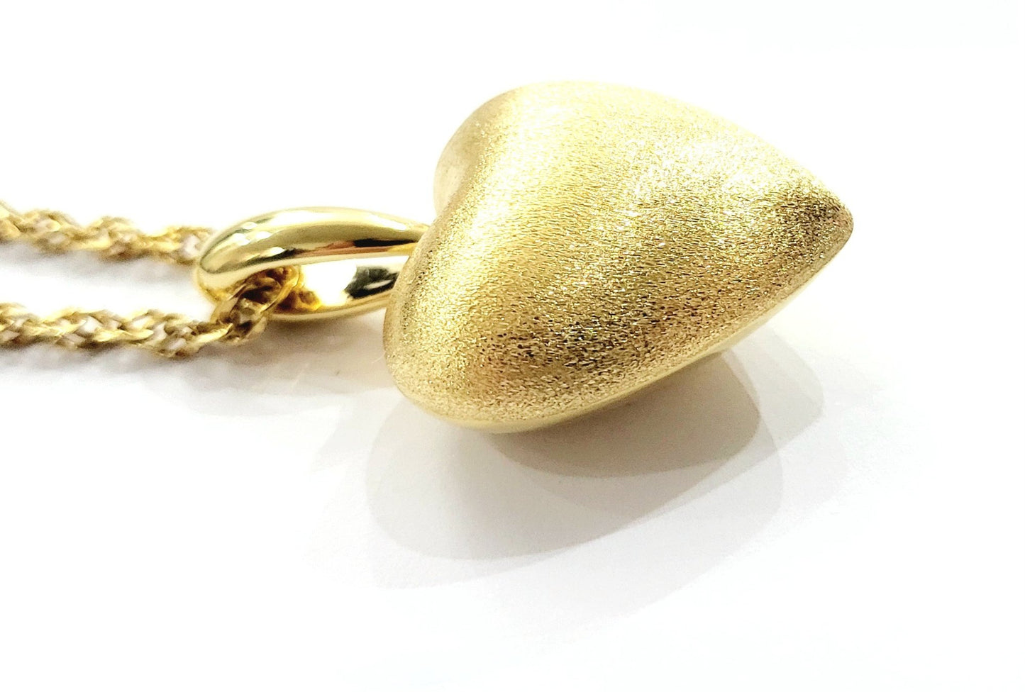 Collana pendente cuore bombato satinato in Oro Giallo 18 kt (750) - Oreficeria