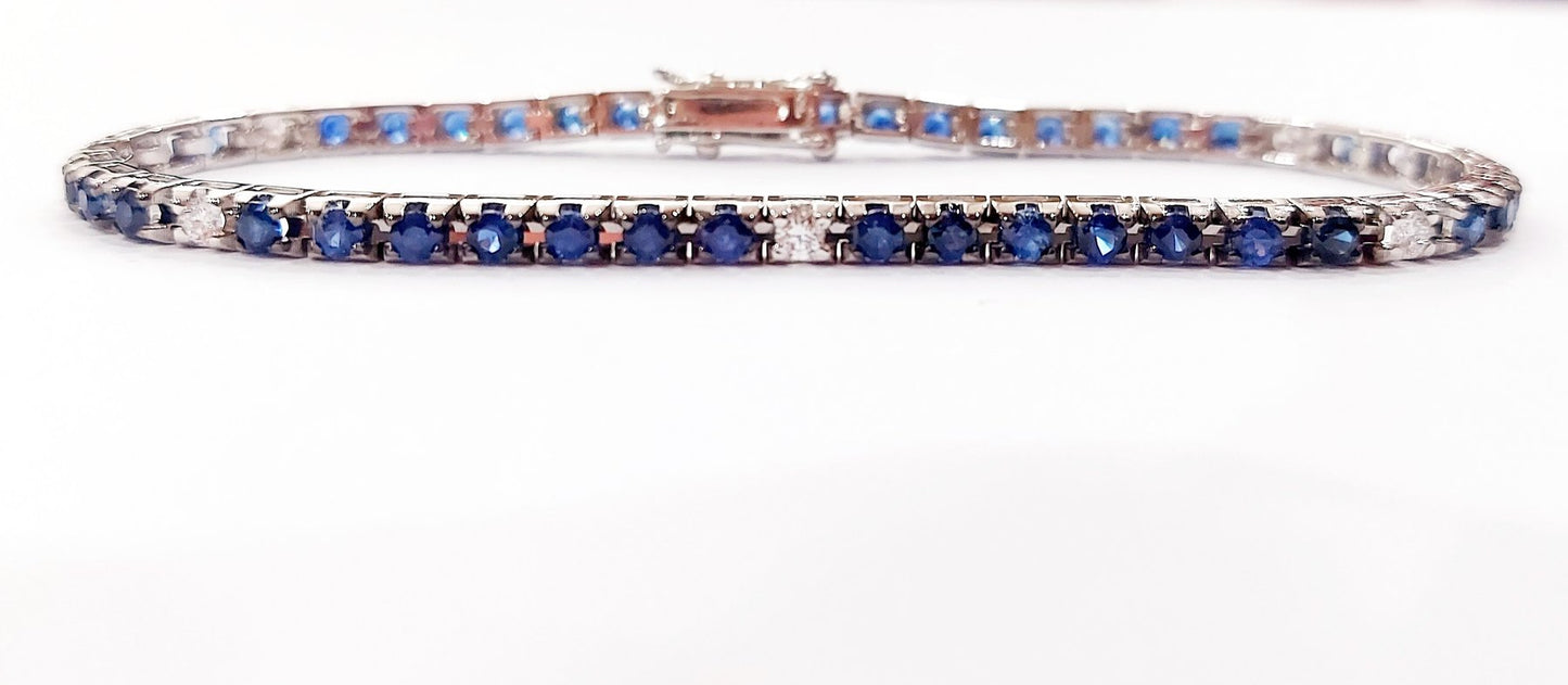 Bracciale Tennis in Oro bianco con Diamanti 0,30 ct e Zaffiri 3,96 ct con certificato Gemmologico AIG Milan 18 kt (750)