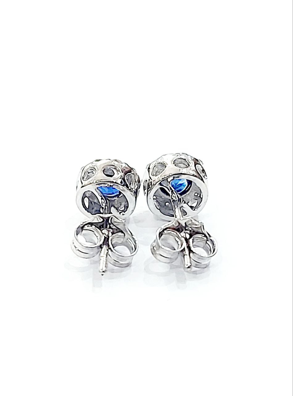 Orecchini in Oro Bianco con Zaffiri 0,80 ct e Diamanti 0,60 ct 18kt (750)