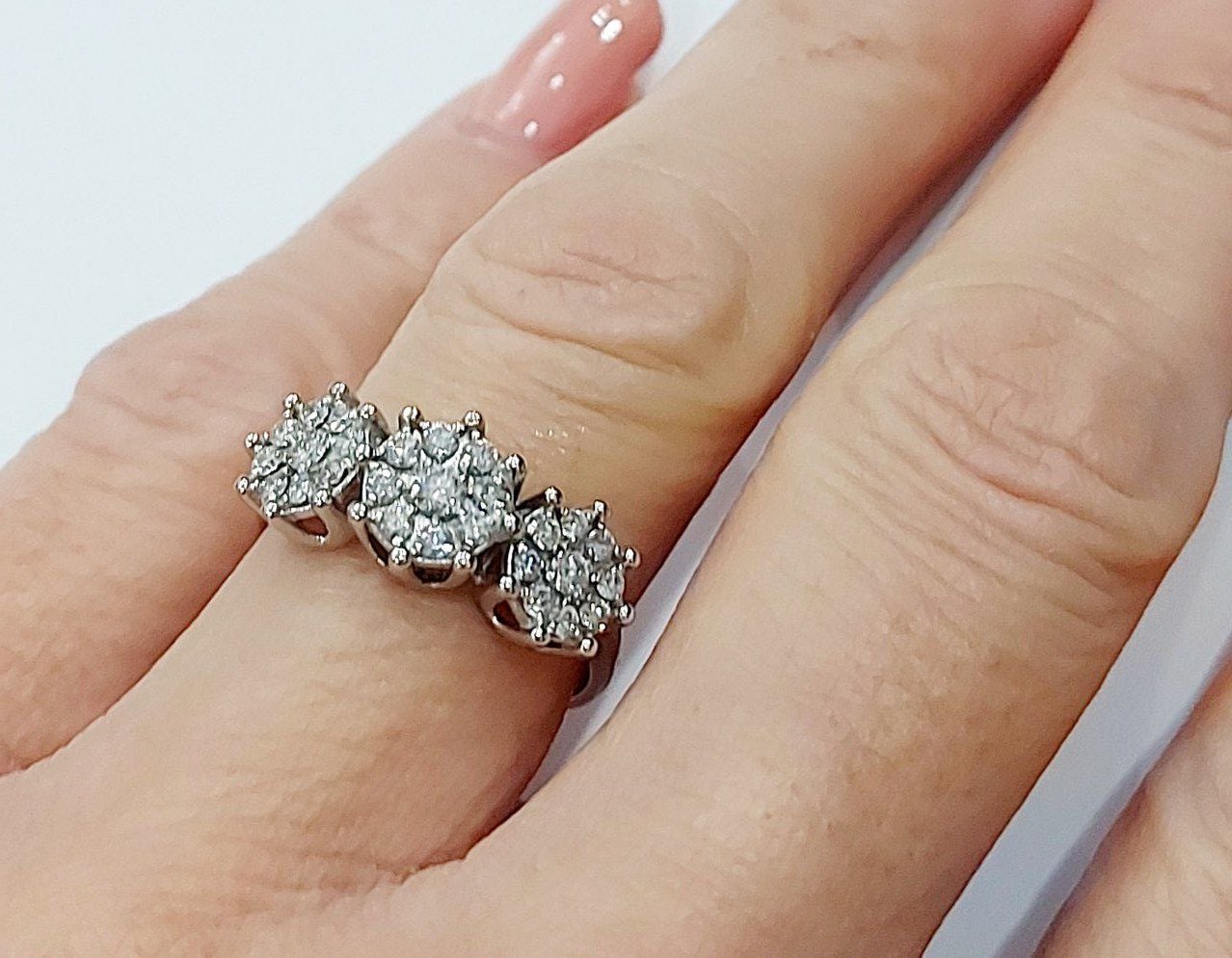 Anello Trilogy Magic con Diamanti 1,32 ct in Oro Bianco 18 kt (750)