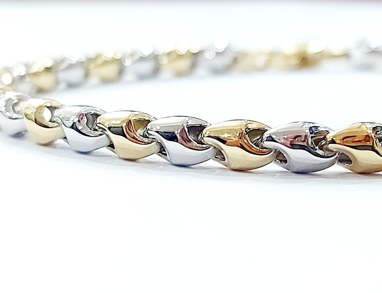 Bracciale in Oro Bianco e Oro Giallo in Oro massiccio 18 kt (750) - Oreficeria
