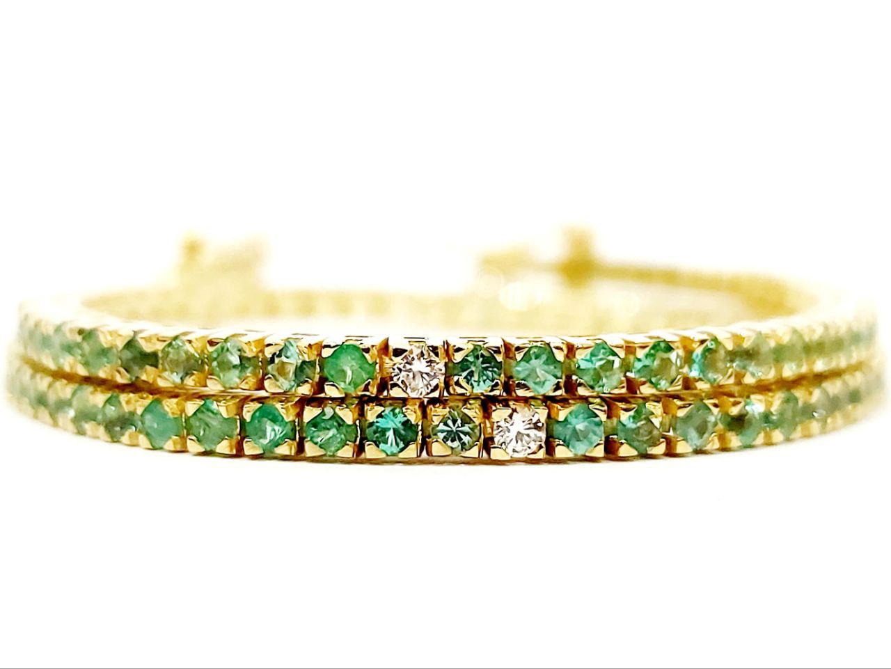 Bracciale Tennis Astralia in Oro Giallo con Smeraldi 2,45 ct e Diamanti 0,14 ct 18 kt (750)