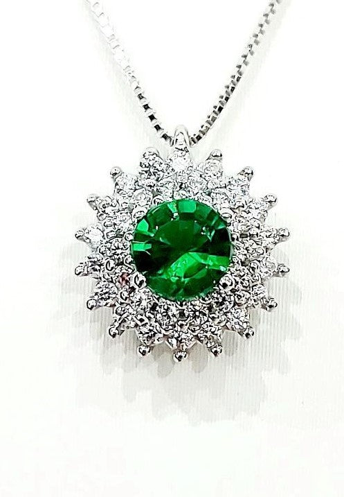 collana con pendente in smeraldo e diamanti classico piccolo - Ma.Gi. Gioielli collana con pendente in smeraldo e diamanti classico piccolo - Ma.Gi. Gioielli