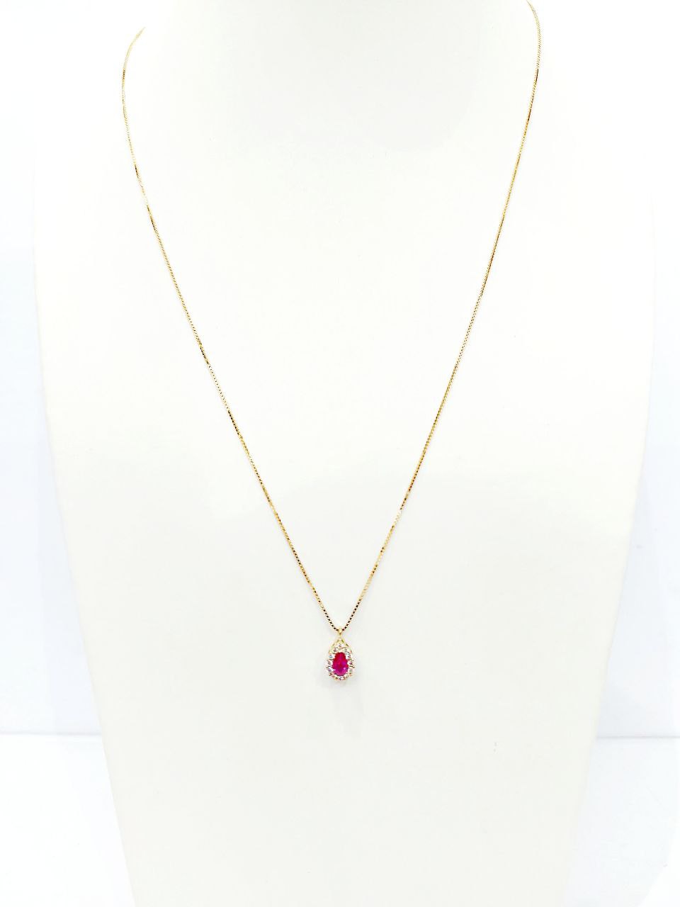Collana pendente con Rubino a goccia ct 0,40 e Diamanti ct 0,24 in Oro Giallo 18 kt -750