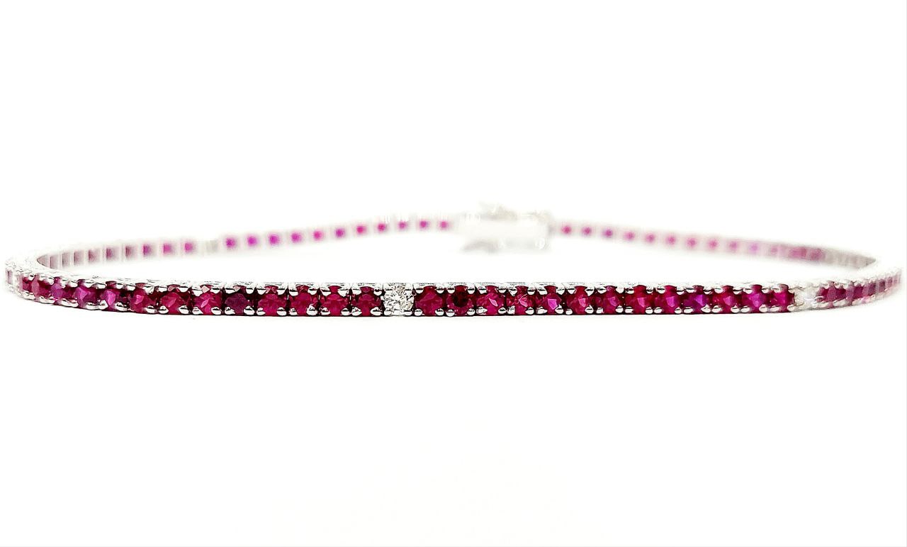 Bracciale Tennis Astralia in Oro Bianco con Rubini 5,20 ct e Diamanti 0,27 ct 18 kt (750)