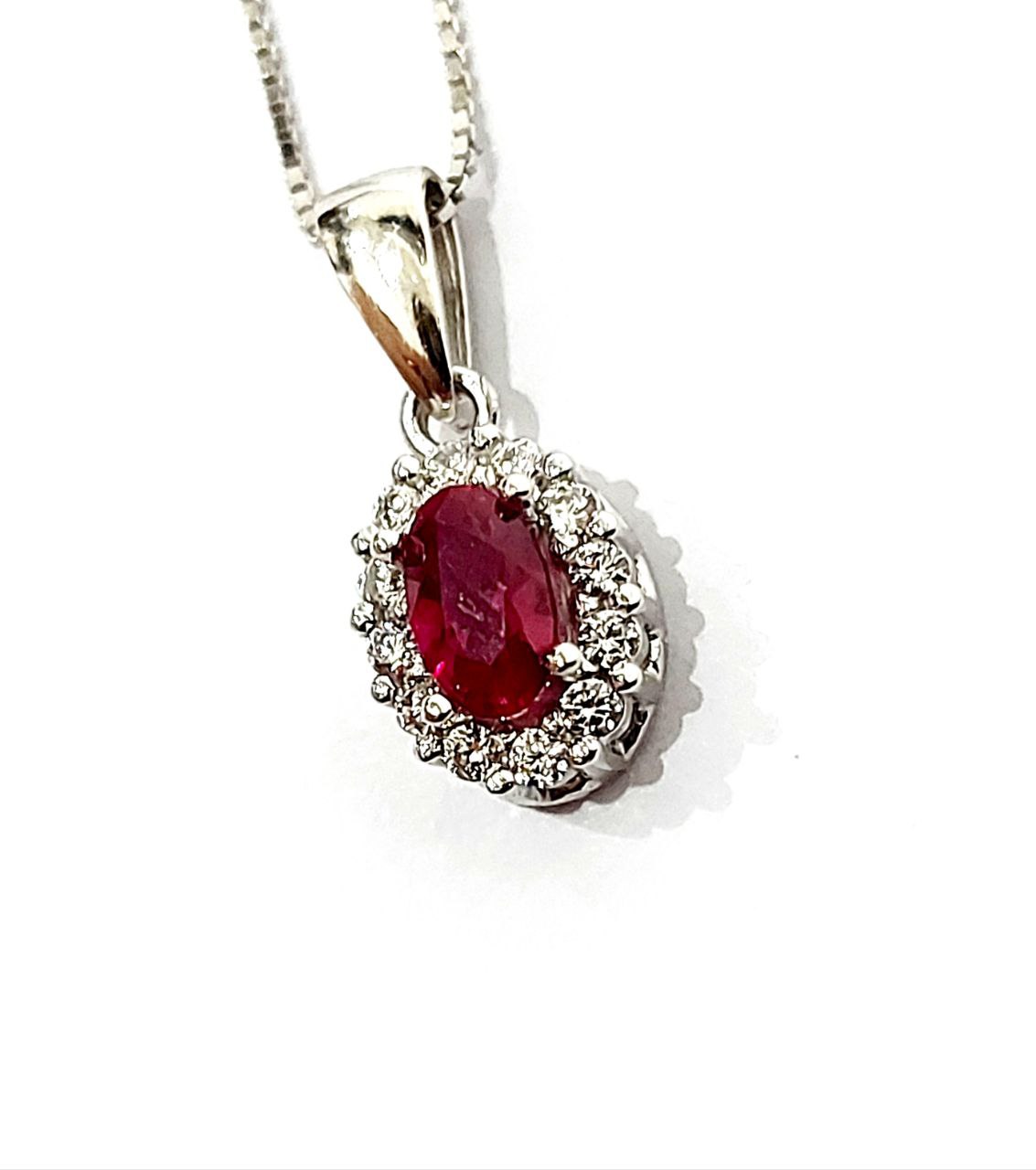 Collana pendente Donna Rubino ovale 0,55 ct Diamanti 0,15 ct Oro Bianco18 kt-750