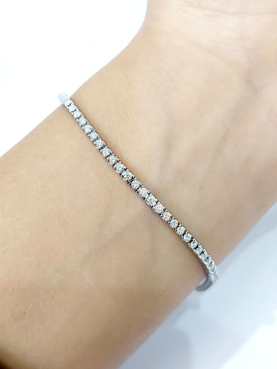 Bracciale Tennis Astralia in Oro Bianco con Diamanti 2,10 ct Certificazione Gemmologico GEM-TECH 18 kt (750)