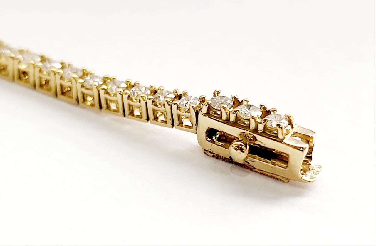 Bracciale Tennis Astralia in Oro Bianco Diamanti ct 2,59 con certificazione Gemmologica AIG Milan 18 kt (750)