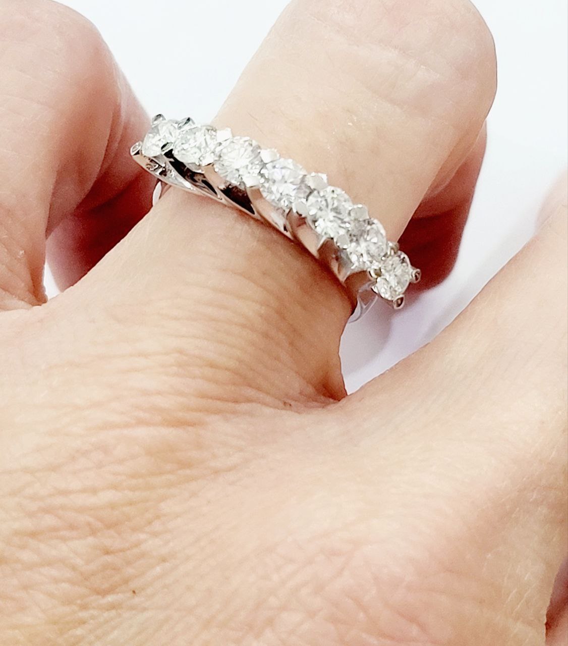 Anello riviera 7 Diamanti 1,40 ct "Astralia" in Oro Bianco 18kt (750)