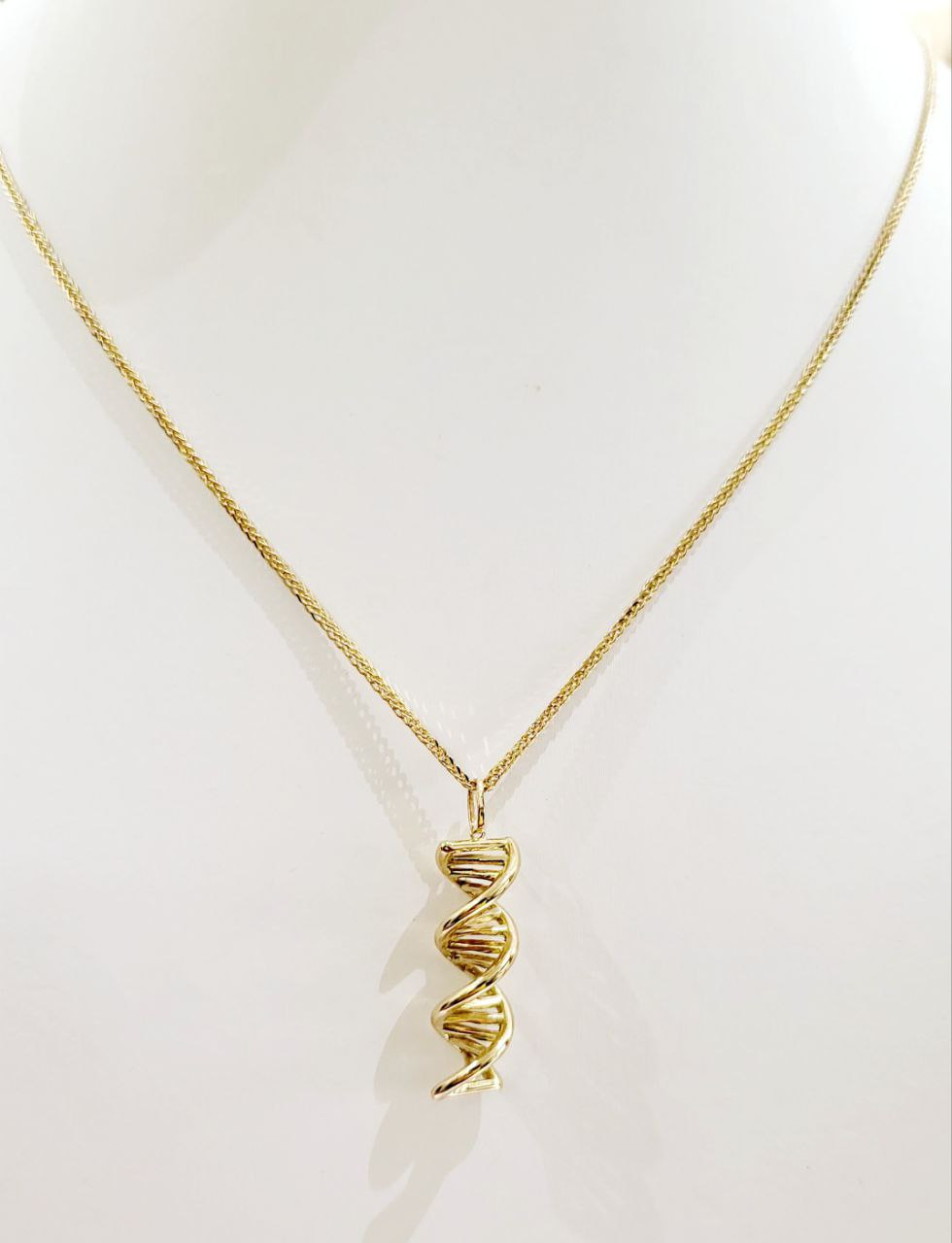 Collana e pendente molecola DNA in Oro Giallo 18 kt (750) - Oreficeria