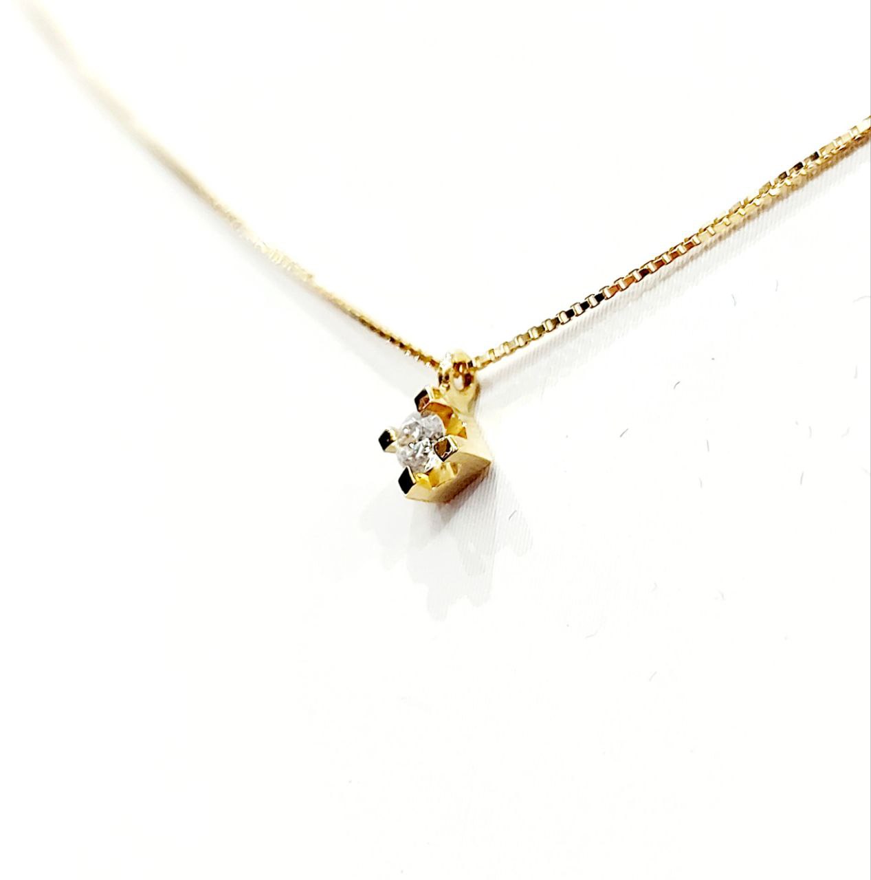 Collana con pendente punto luce con Diamante 0,15 ct in Oro Giallo 18 kt (750)