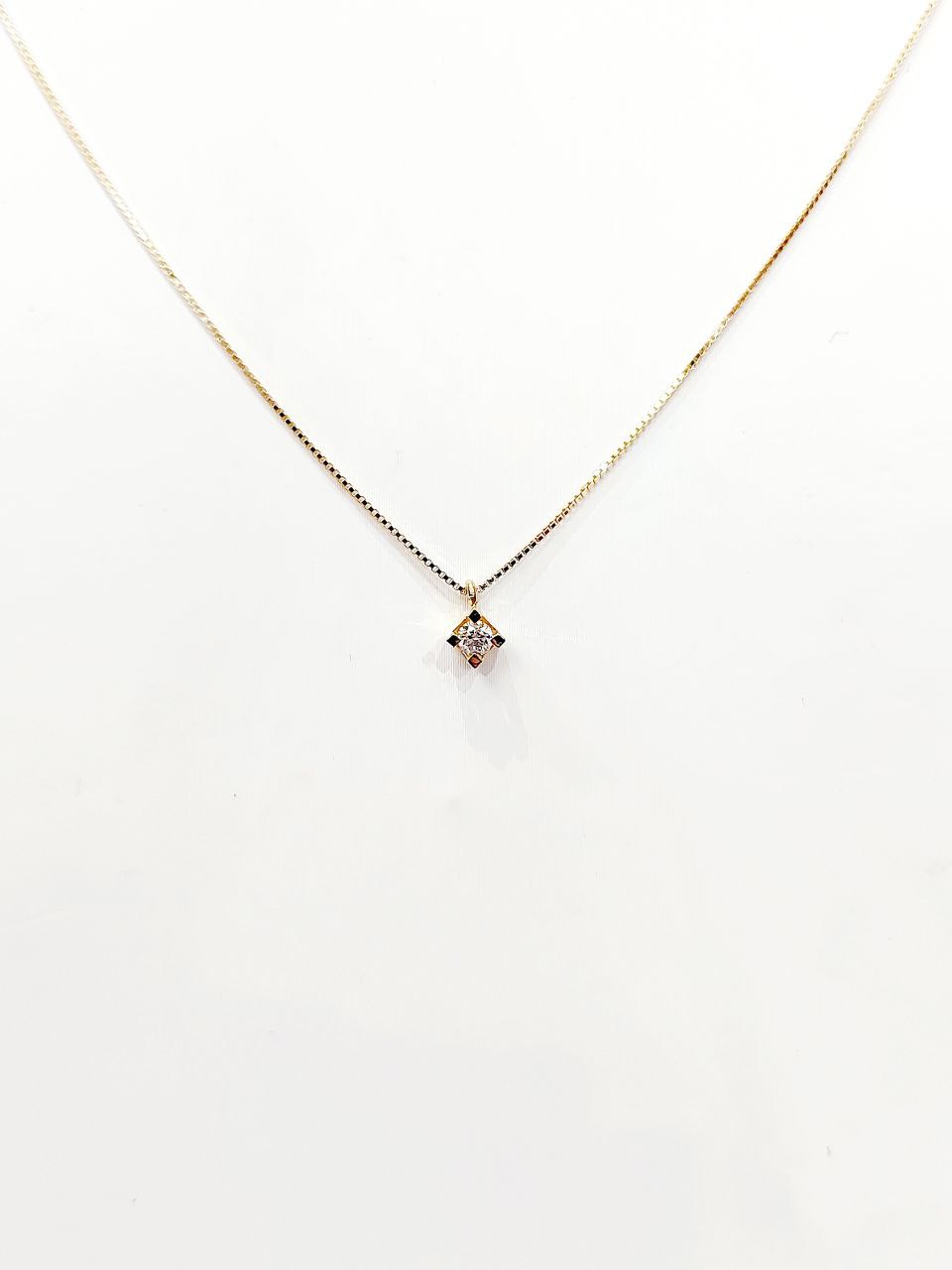 Collana con pendente punto luce con Diamante 0,15 ct in Oro Giallo 18 kt (750)