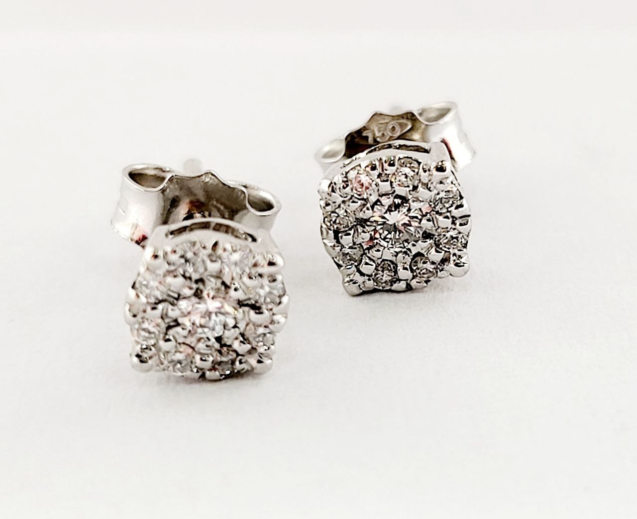 Orecchini magic in Oro Bianco con Diamanti 0,21 ct 18 kt (750)