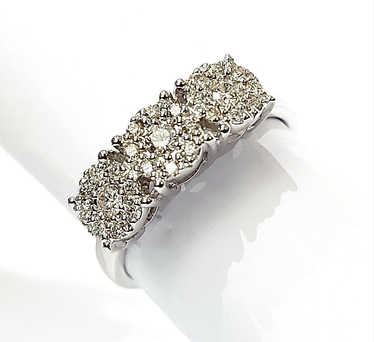 Anello trilogy magic in Oro Bianco con Diamanti 0,78 ct 18kt (750)