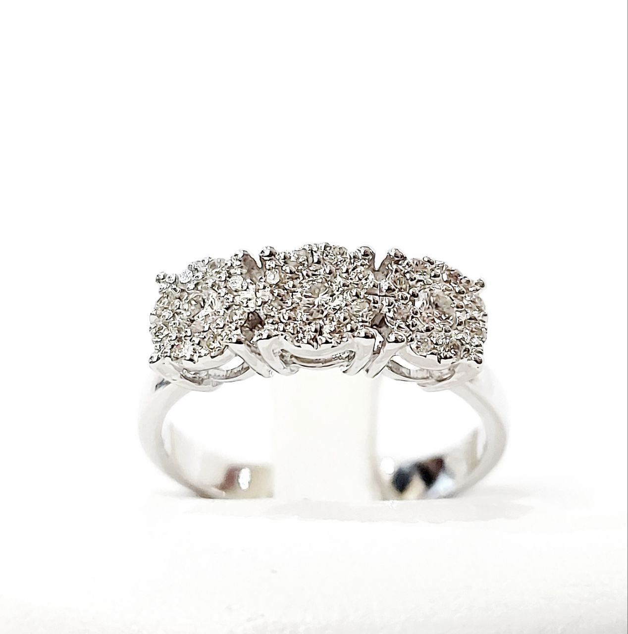 Anello trilogy magic in Oro Bianco con Diamanti 0,78 ct 18kt (750)