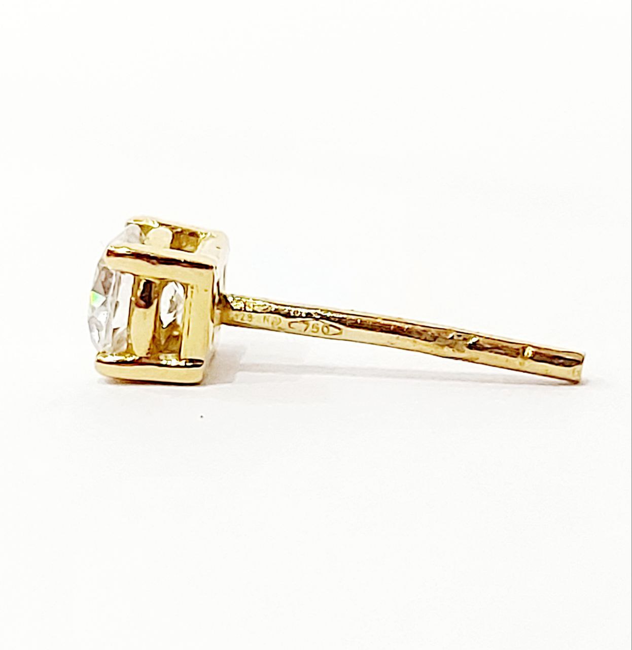 Orecchini punto luce a filo con Diamanti 0,60 ct in Oro Giallo 18 kt (750)