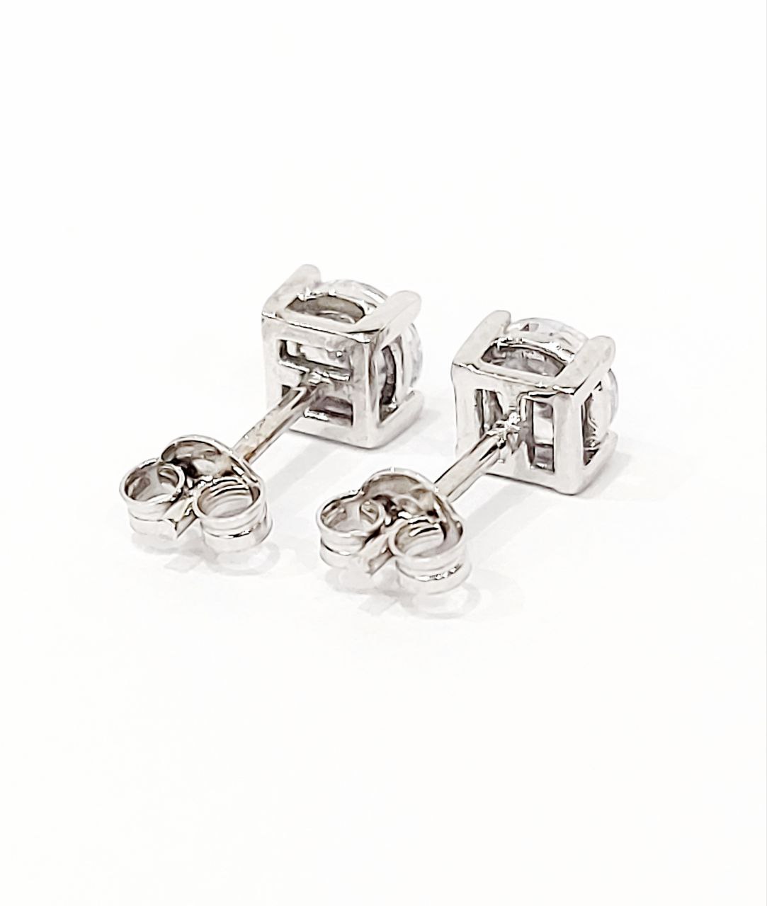 Orecchini punto luce a filo con Diamanti 0,40 ct in Oro Bianco 18 kt (750)