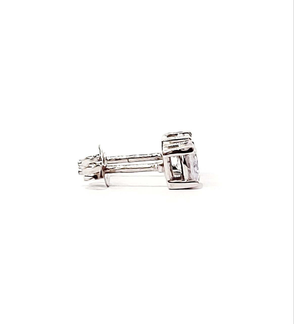 Orecchini punto luce a filo con Diamanti 0,40 ct in Oro Bianco 18 kt (750)