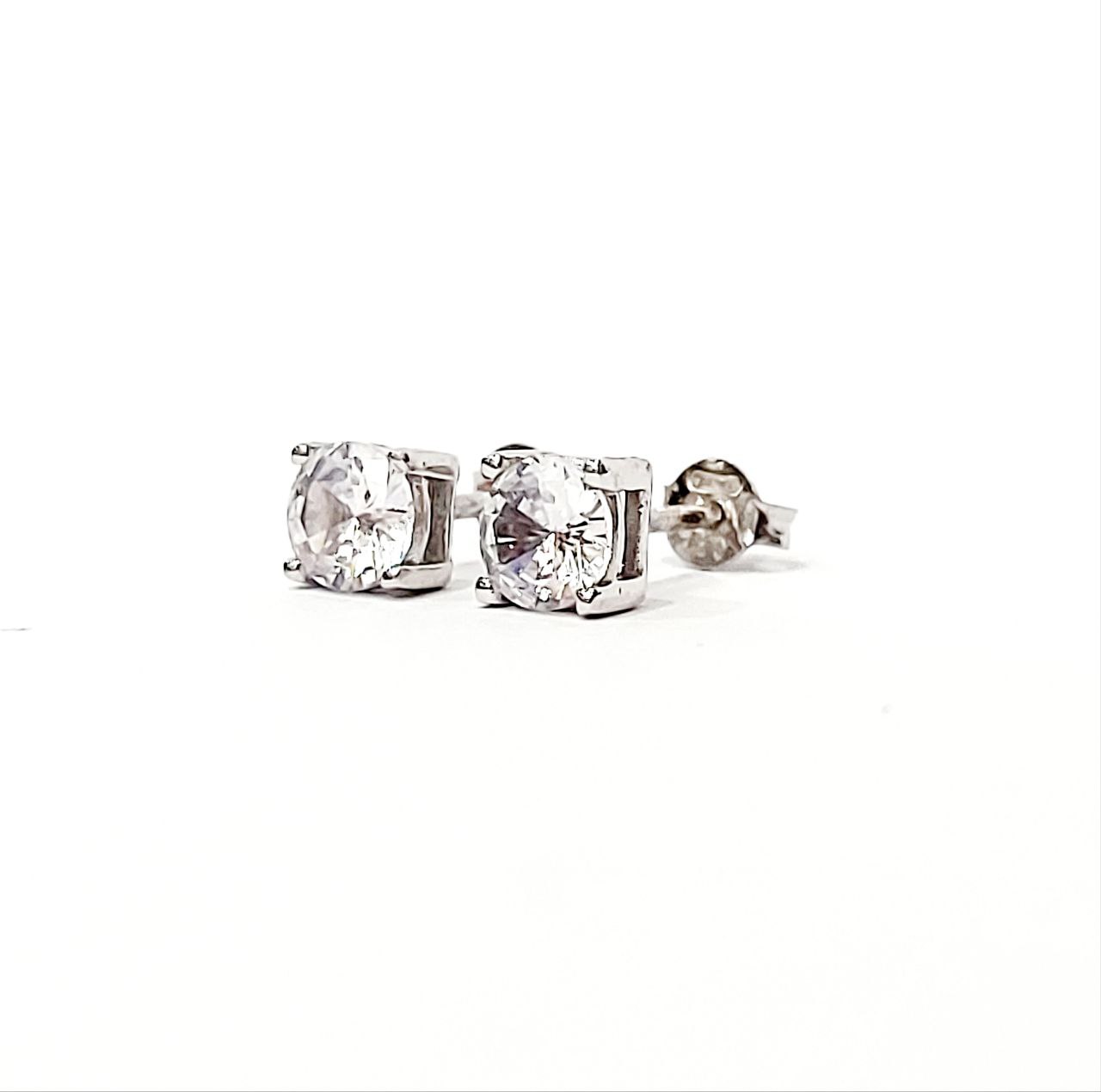 Orecchini punto luce a filo con Diamanti 0,40 ct in Oro Bianco 18 kt (750)