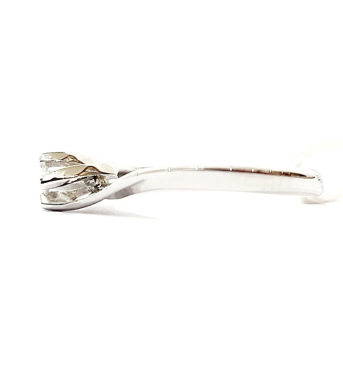 Anello Solitario Valentino in Oro bianco con Diamante 0,06 ct 18 kt (750)