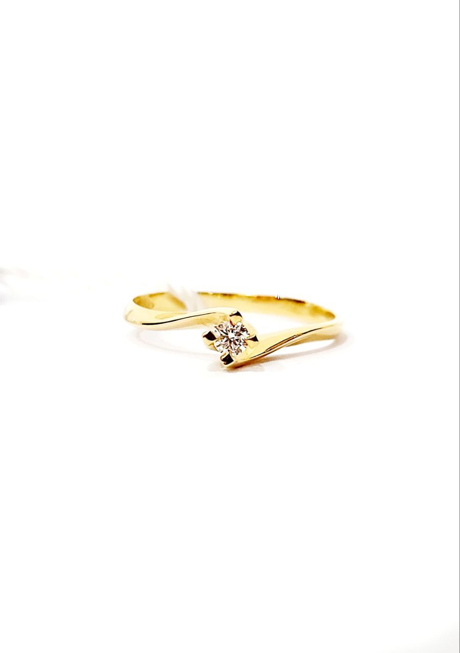 Anello Solitario Valentino in Oro giallo con Diamante 0,06 ct 18 kt (750)