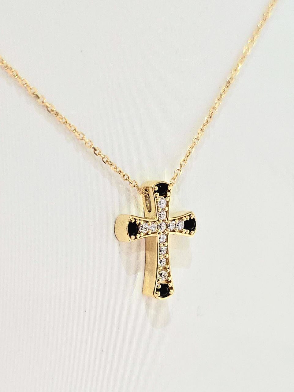 Collana Pendente Croce Unisex Oro 18kt-750 Diamanti Bianchi ct 0,30 Diamanti Neri ct 0,16