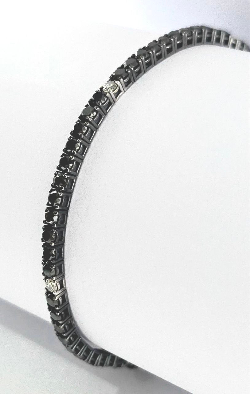 Bracciale modello Tennis Oro Bianco Brunito 18kt-750 Diamanti Neri ct 5,92 Diamanti Bianchi ct 0,30