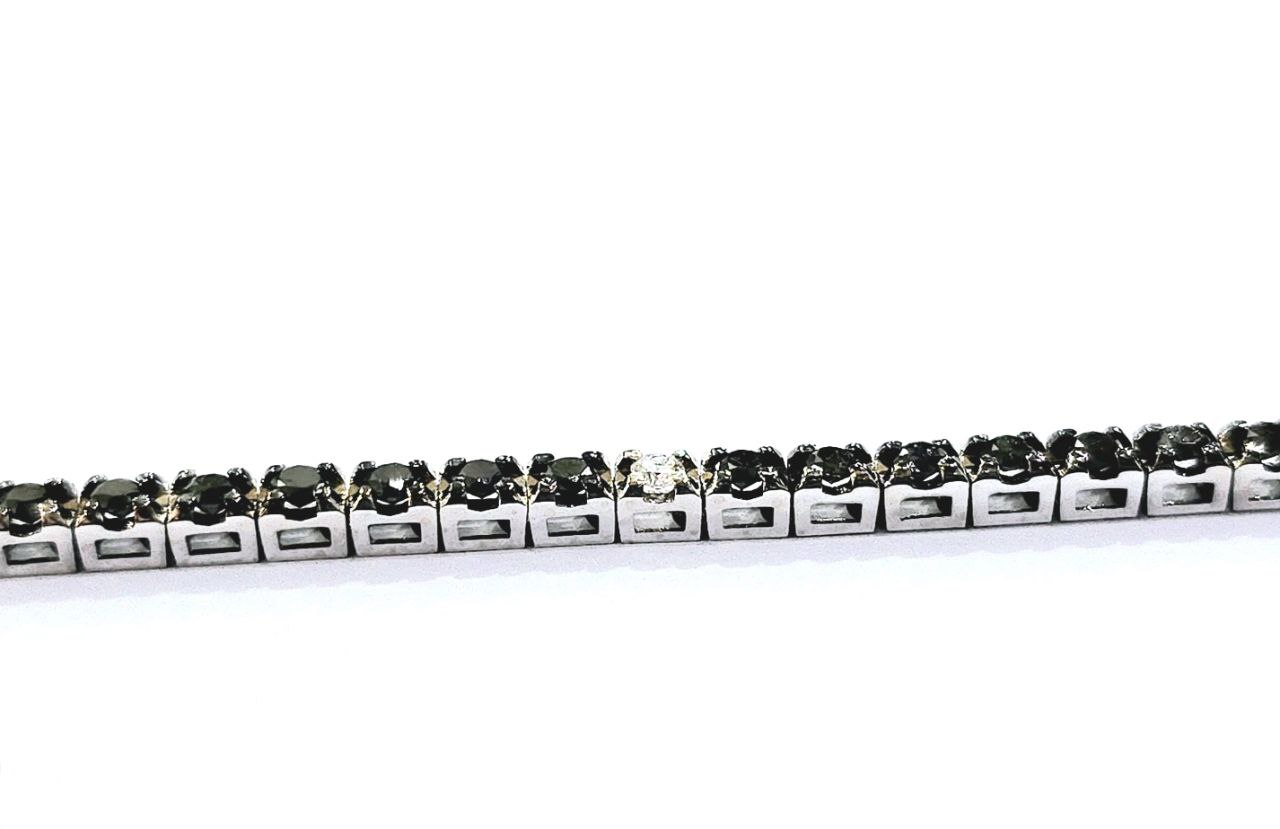 Bracciale Unisex modello Tennis Oro Bianco 18kt-750 Diamanti Neri ct 4,50 Diamanti Bianchi ct 0,50