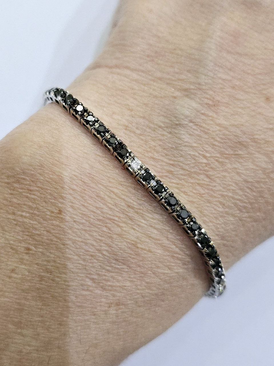 Bracciale Unisex modello Tennis Oro Bianco 18kt-750 Diamanti Neri ct 4,50 Diamanti Bianchi ct 0,50