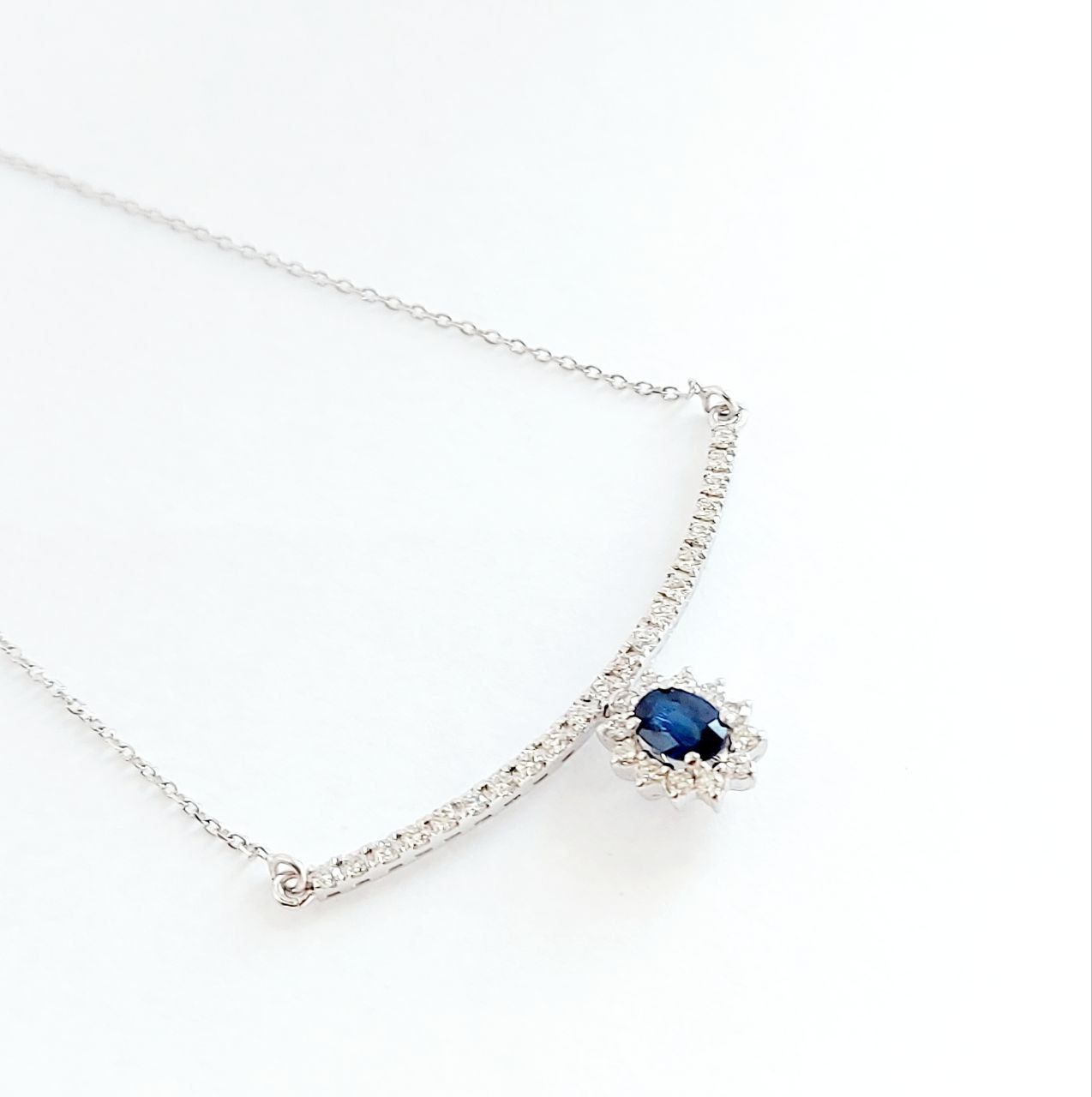 Collana collier Sorriso pendente Oro 18kt 750 con Zaffiro ct 0,66  e Diamanti ct 0,52