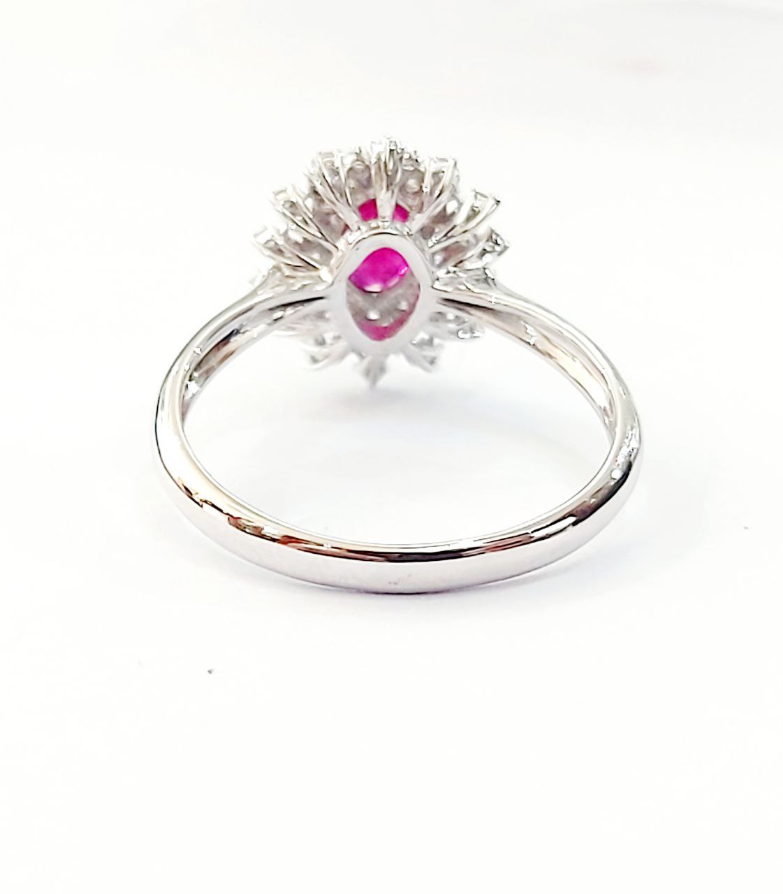 Anello fantasia Donna Oro Bianco 18KT-750 con Rubino ct 0,70 Diamanti ct 0,33