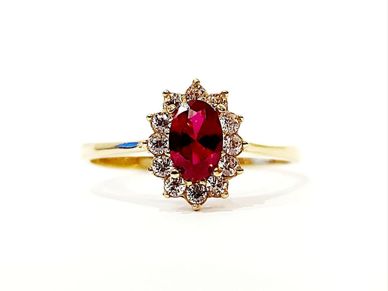 Anello da Donna fantasia con Rubino 0,72 ct e Diamanti 0,36 ct in Oro Giallo 18 kt - 750