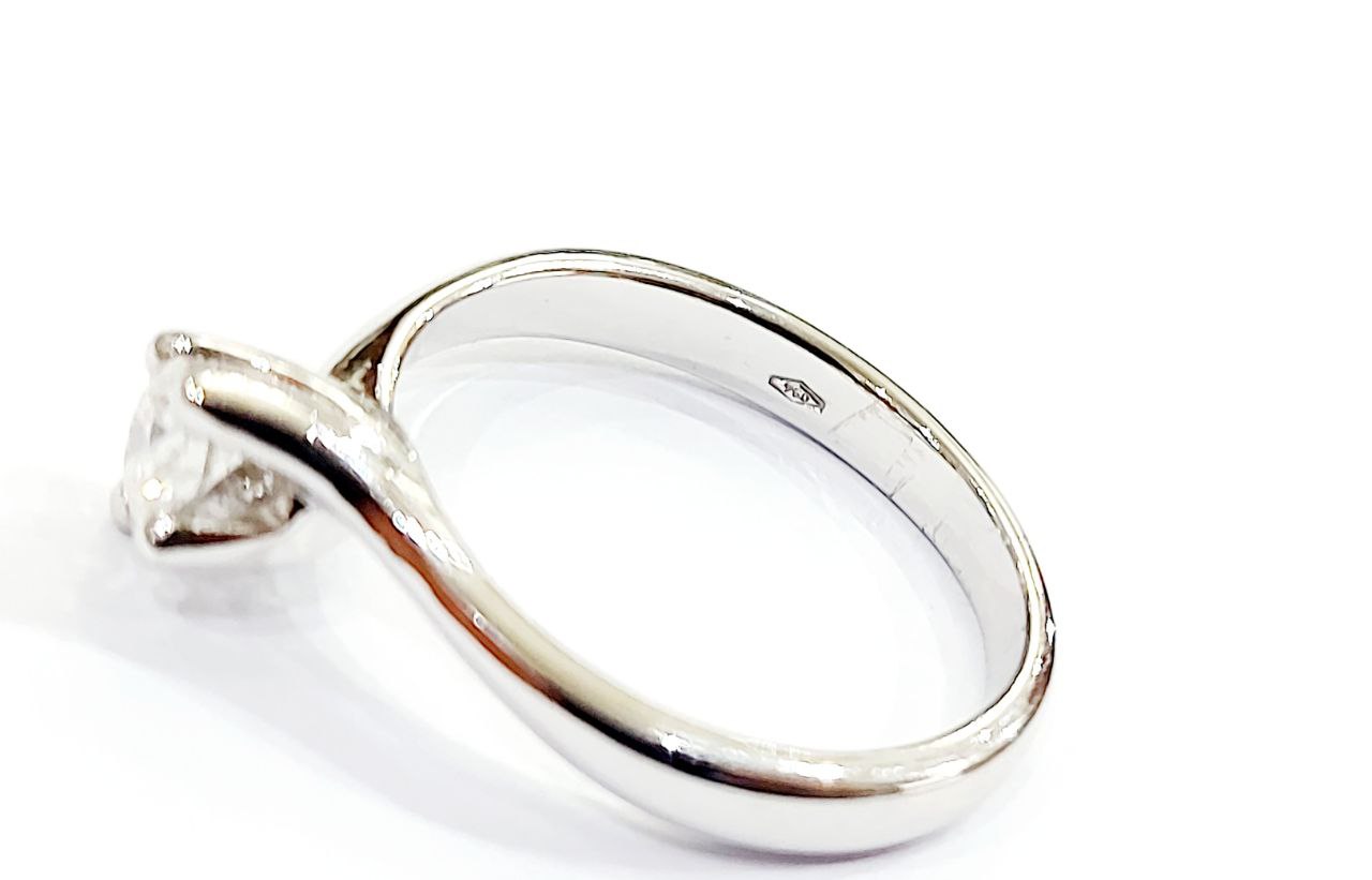 Anello solitario con Diamanti ct 0,20 Oro Bianco 18kt-750
