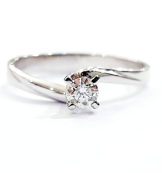 Anello solitario  con Diamanti ct 0,20 Oro Bianco 18kt-750