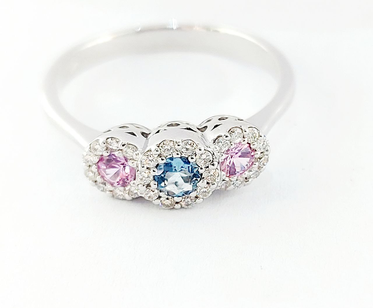Anello trilogy modello magic con Zaffiro Rosa Acquamarina e Diamanti Naturali Taglio brillante Oro Bianco 18kt-750