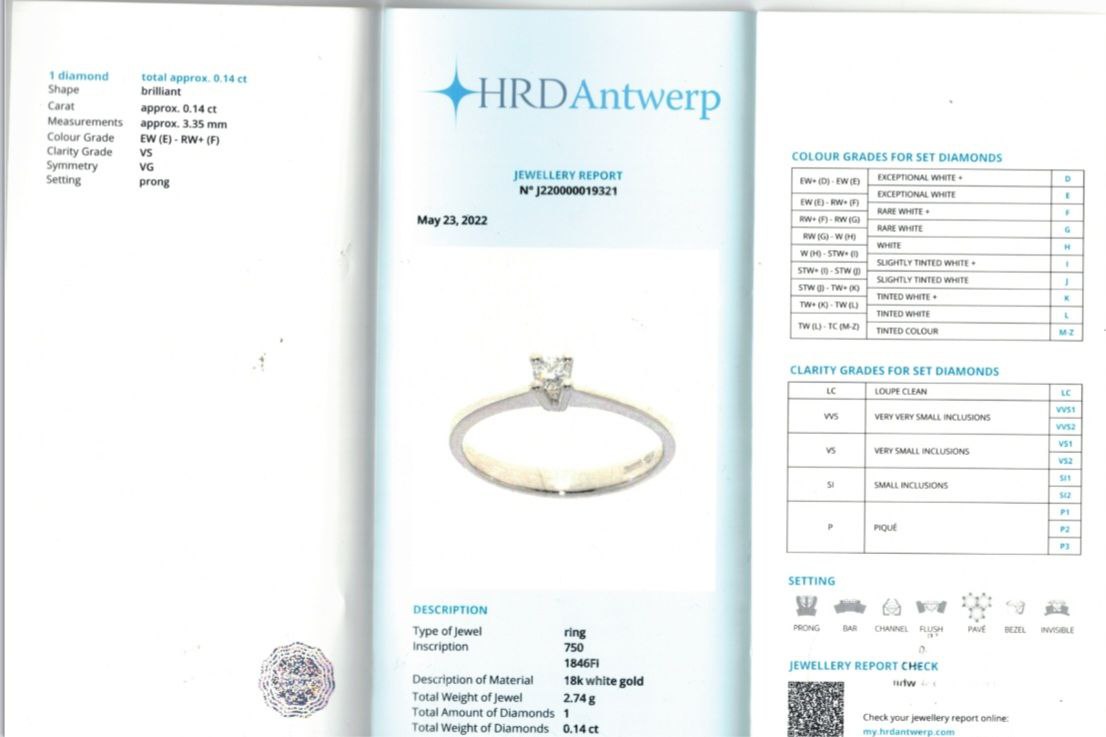 Anello solitario mod. Tiffany con diamante ct 0,14 in oro bianco 18kt (750) certificato HRD Antwerp