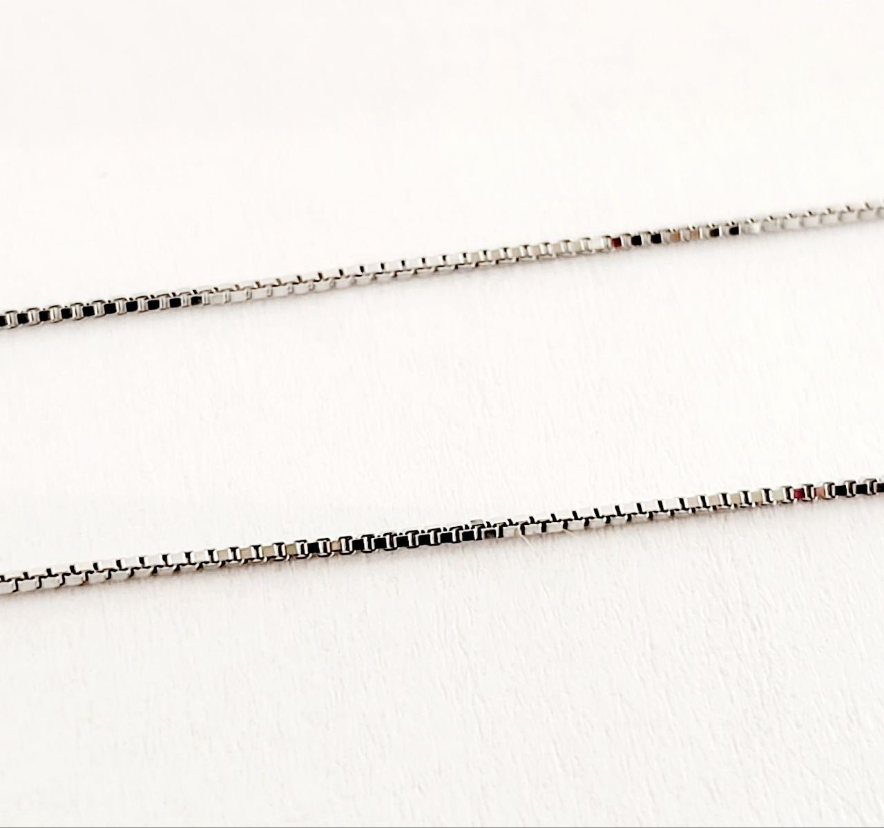 Collana con pendente Rubino ct 0,72 Diamanti ct 0,15 "classico"Oro Bianco 18kt-750